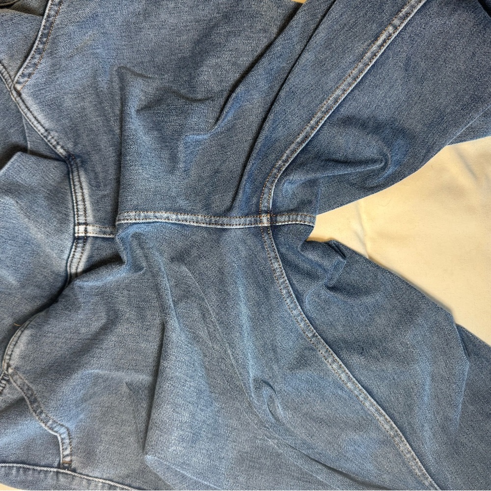 Halara flared jeans (L) - Picture 4 of 5
